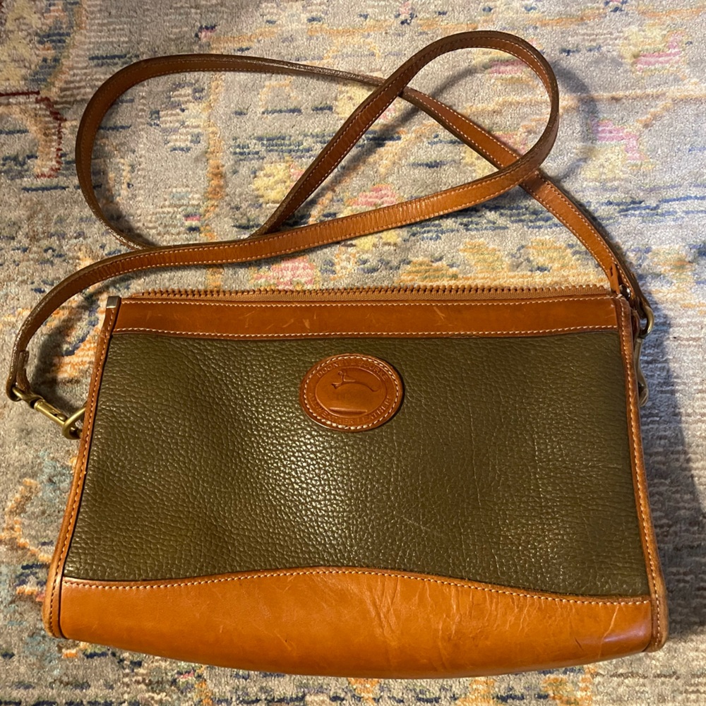 Vintage Dooney zip top bag olive and British tan early model rare color